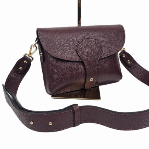 Vera Pelle mała bordowa torebka listonoszka skórzana burgundowa instagramka włoska torebka crossbody saszetka skóra naturalna licowa