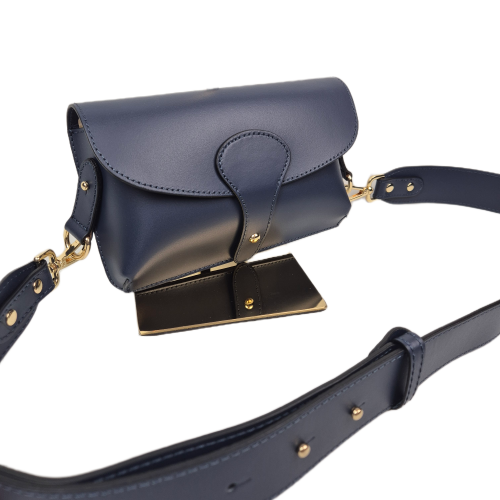 Mała skórzana licowa granatowa listonoszka saszetka crossbody 2.png