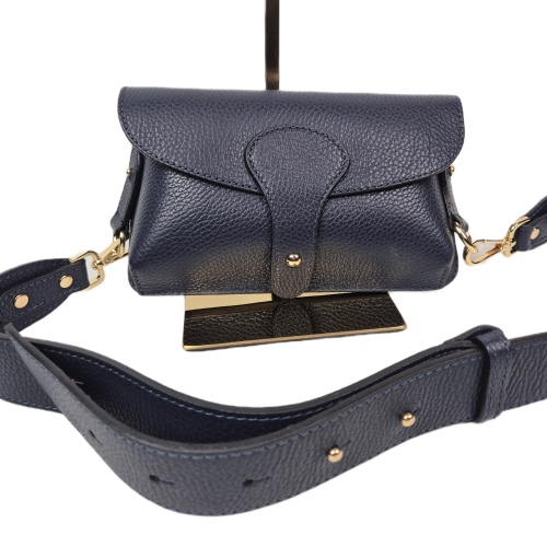 Vera Pelle mała torebka listonoszka skórzana granatowa niebieska instagramka włoska torebka crossbody saszetka skóra naturalna licowa