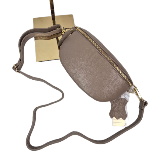 Laura Biaggi, mała nerka skórzana beżowa skóra naturalna licowa mała włoska torebka damska listonoszka crossbody TS13-812c