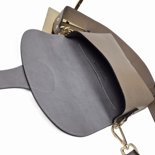 Vera Pelle mała torebka listonoszka skórzana instagramka taupe beżowa włoska torebka crossbody saszetka skóra naturalna licowa