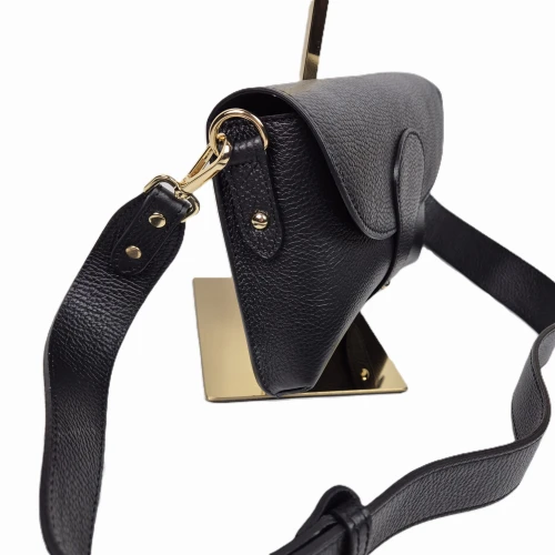 Vera Pelle mała brązowa torebka listonoszka skórzana czarna instagramka włoska torebka crossbody saszetka skóra naturalna licowa