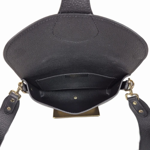 Vera Pelle mała brązowa torebka listonoszka skórzana czarna instagramka włoska torebka crossbody saszetka skóra naturalna licowa