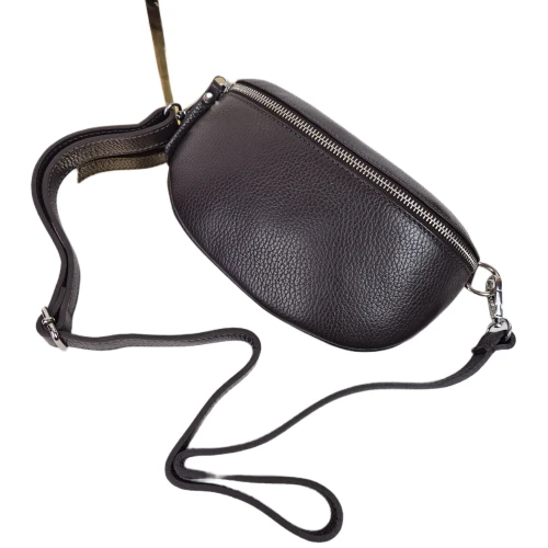 Mała skórzana nerka listonoszka skóra naturalna licowa crossbody z paskiem włoska srebrne okucia czekoladowa brązowa