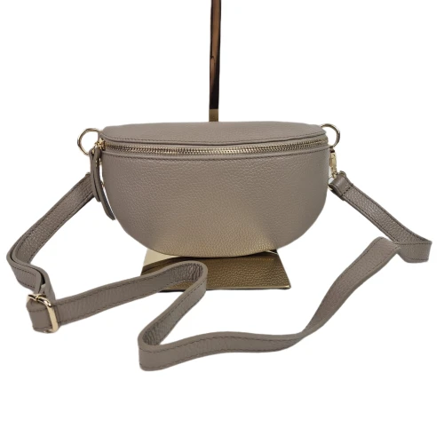 Mała skórzana nerka listonoszka skóra naturalna licowa crossbody z paskiem włoska taupe