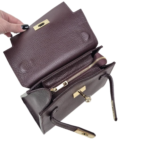 Vera Pelle mała skórzana torebka damska kuferek bordowa burgundowa pojemna z paskiem crossbody włoska skóra naturalna licowa elegancka
