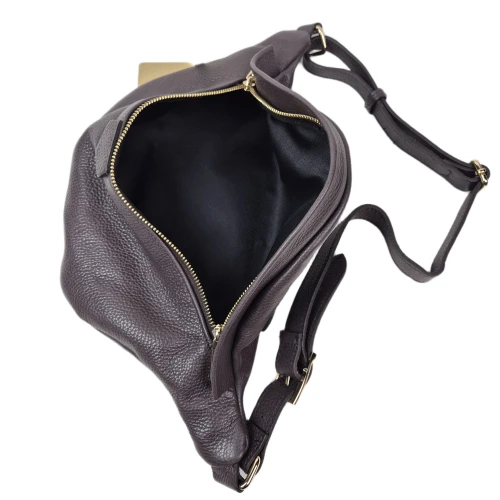 Laura Biaggi duża nerka czekoladowa brązowa skóra naturalna licowa pojemna nerka włoska torebka listonoszka crossbody