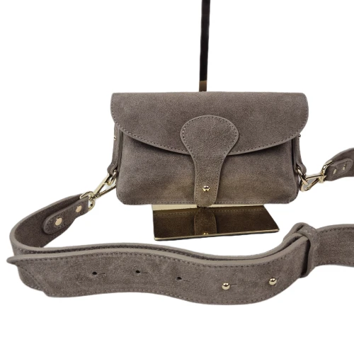 Vera Pelle mała skórzana saszetka torebka listonoszka zamszowa skóra naturalna zamszowa brązowa taupe crossbody
