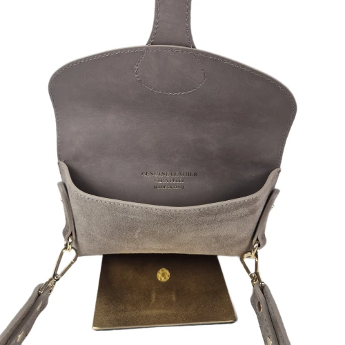 Vera Pelle mała skórzana saszetka torebka listonoszka zamszowa skóra naturalna zamszowa brązowa taupe crossbody