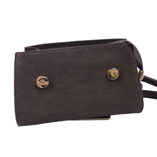 Laura Biaggi mała czekoladowa brązowa torebka skórzana zamszowa skóra naturalna kuferek z paskiem crossbody