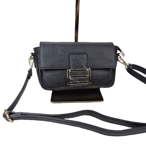 Laura Biaggi mała czarna torebka skórzana listonoszka skóra naturalna licowa z klamrą z paskiem włoska elegancka crossbody