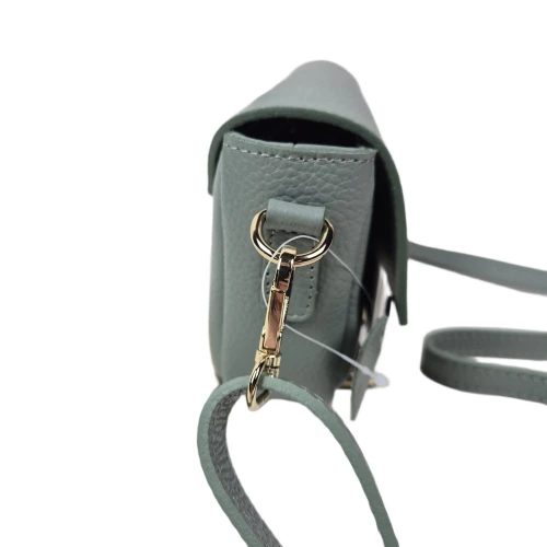 Laura Biaggi mała zielona miętowa torebka skórzana listonoszka skóra naturalna licowa z klamrą z paskiem włoska elegancka crossbody