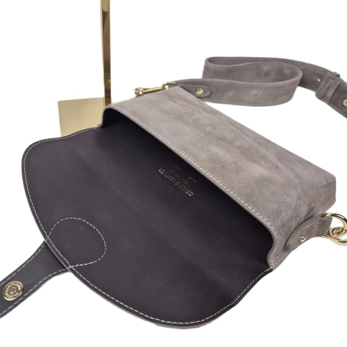 Vera Pelle mała skórzana torebka listonoszka skóra naturalna zamszowa szaro beżowa fango włoska pojemna z paskiem crossbody