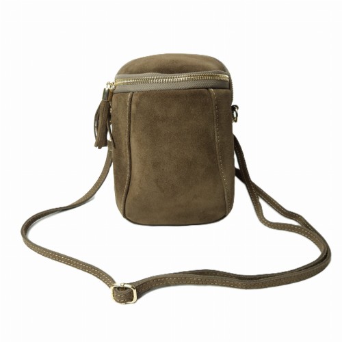 Laura Biaggi mała zamszowa torebka damska skórzana skóra naturalna włoska pojemna na codzień casual crossbody z paskiem brązowa beżowa mocha mokka taupe