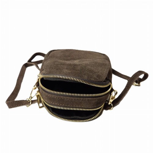 Mała brązowa skórzana zamszowa brązowa torebka rowerówka damska czekoladowa crossbody z paskiem na codzień