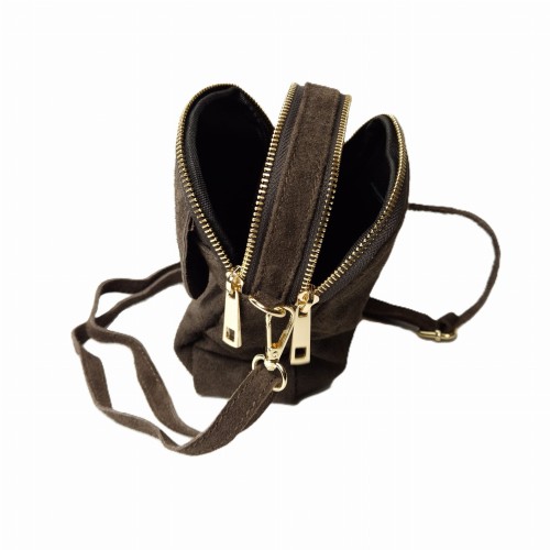 Mała brązowa skórzana zamszowa brązowa torebka rowerówka damska czekoladowa crossbody z paskiem na codzień